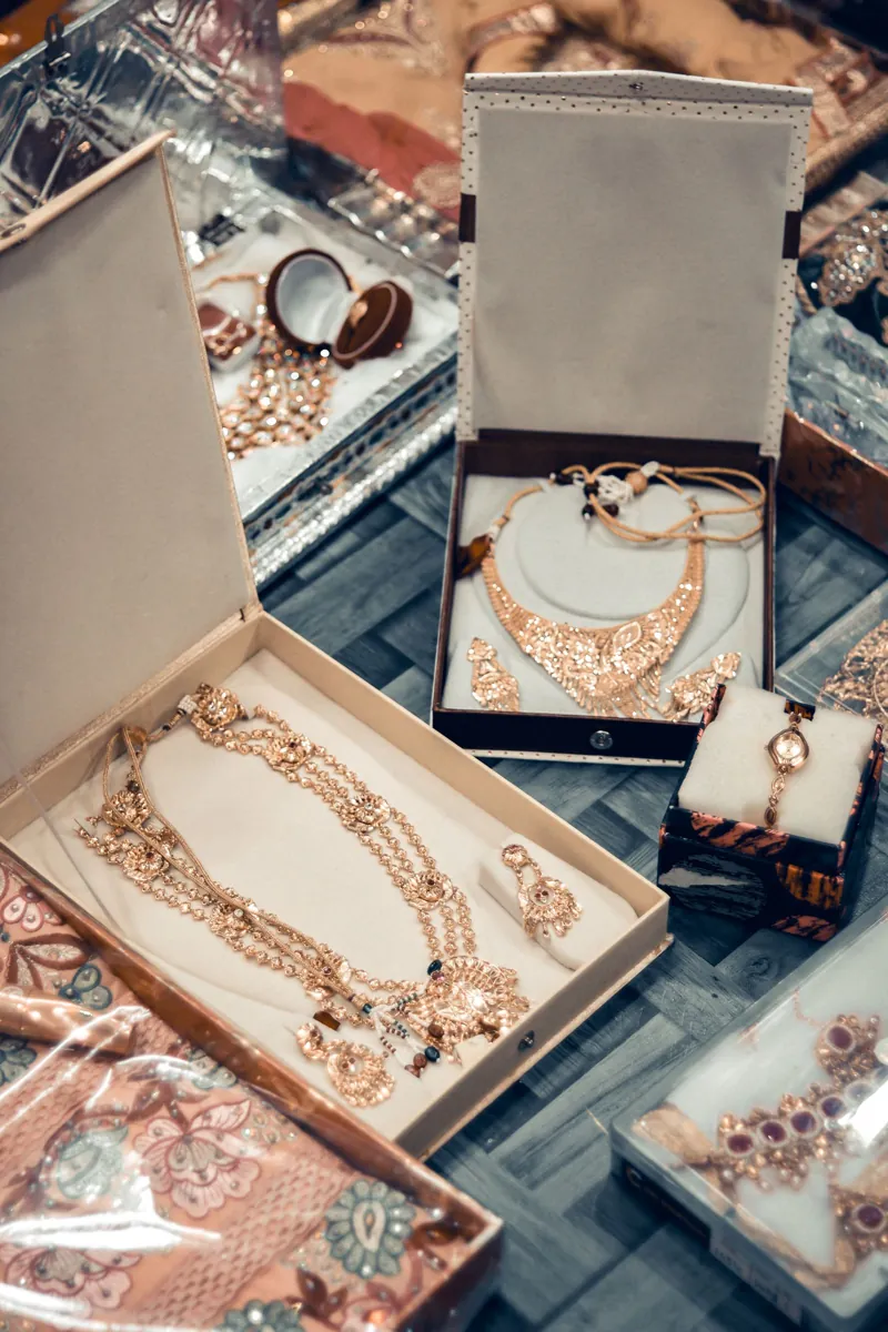 Gold necklace sets in boxes